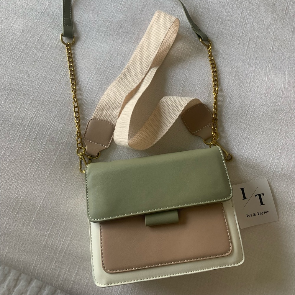 Ivy and Taylor crossbody/shoulder bag